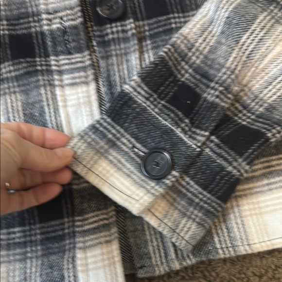 Steve Madden BB Dakota Black and Cream Checkered Shacket - Picture 3 of 5